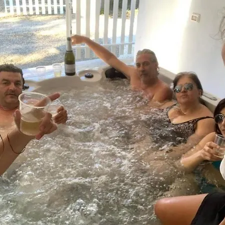 Villa Il Rifugio Dei Pini Con Jacuzzi