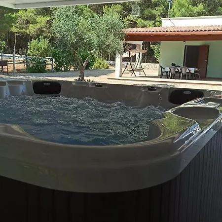 Villa Il Rifugio Dei Pini Con Jacuzzi Martina Franca